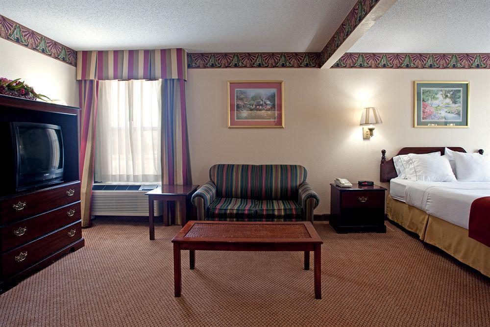 Quality Inn & Suites Clemmons I-40 Δωμάτιο φωτογραφία
