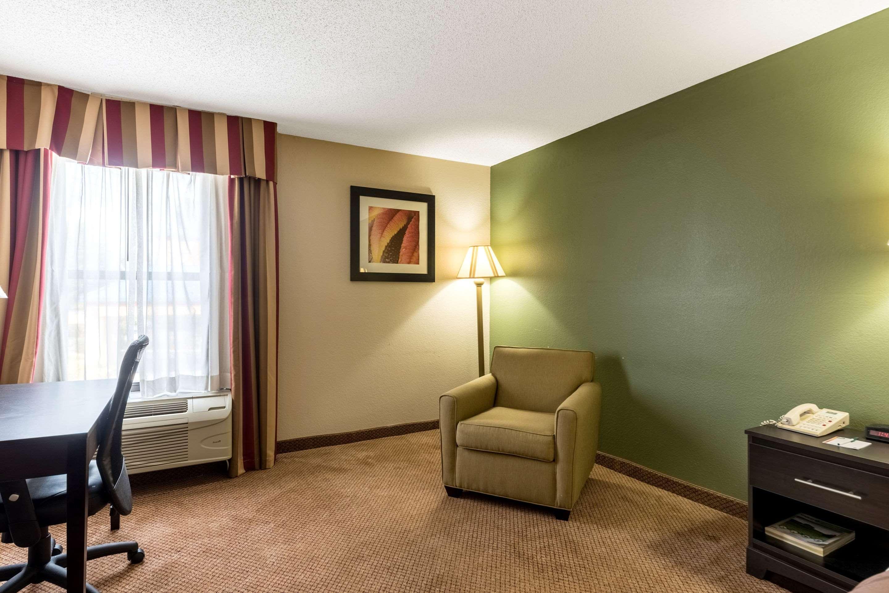 Quality Inn & Suites Clemmons I-40 Εξωτερικό φωτογραφία