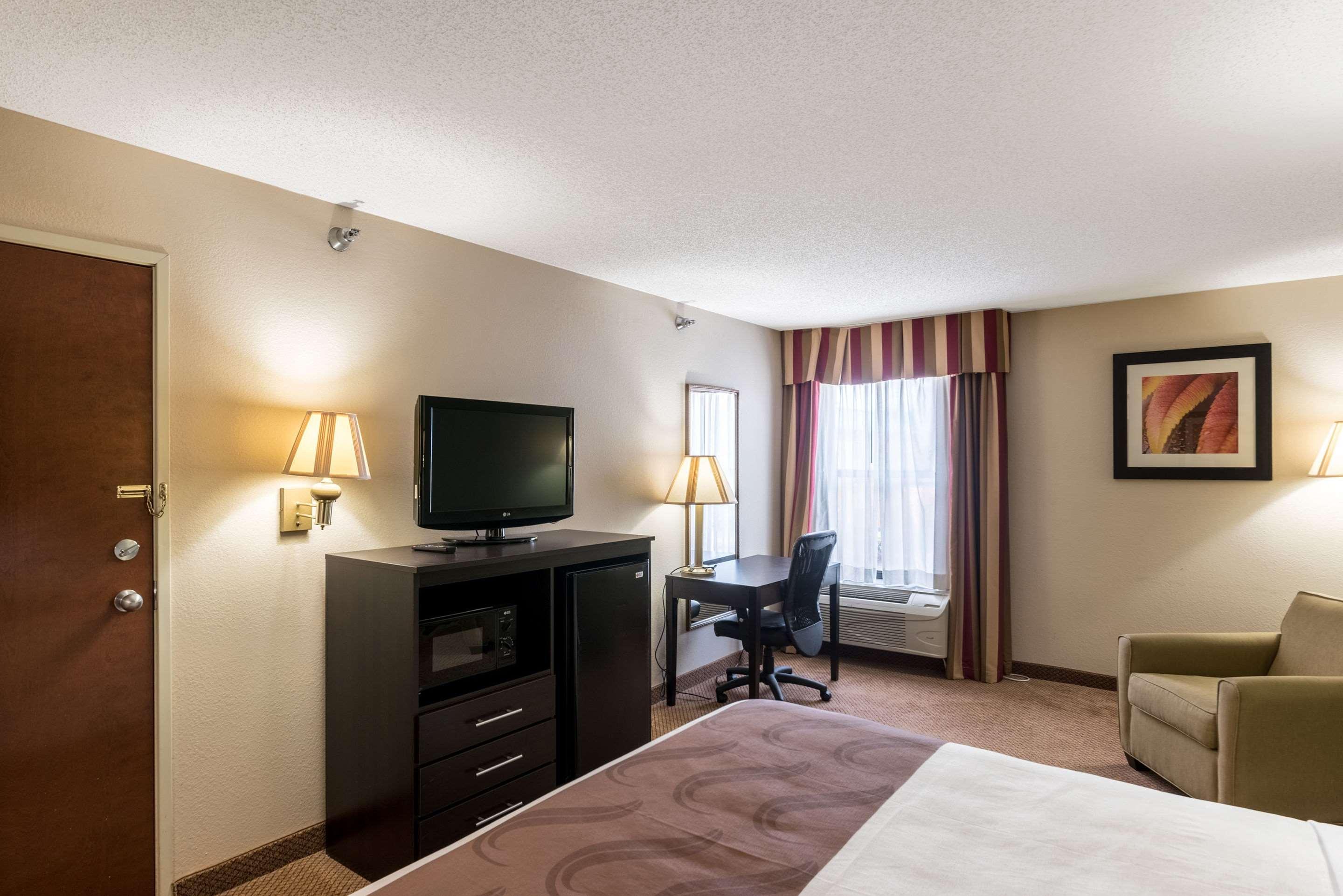 Quality Inn & Suites Clemmons I-40 Εξωτερικό φωτογραφία