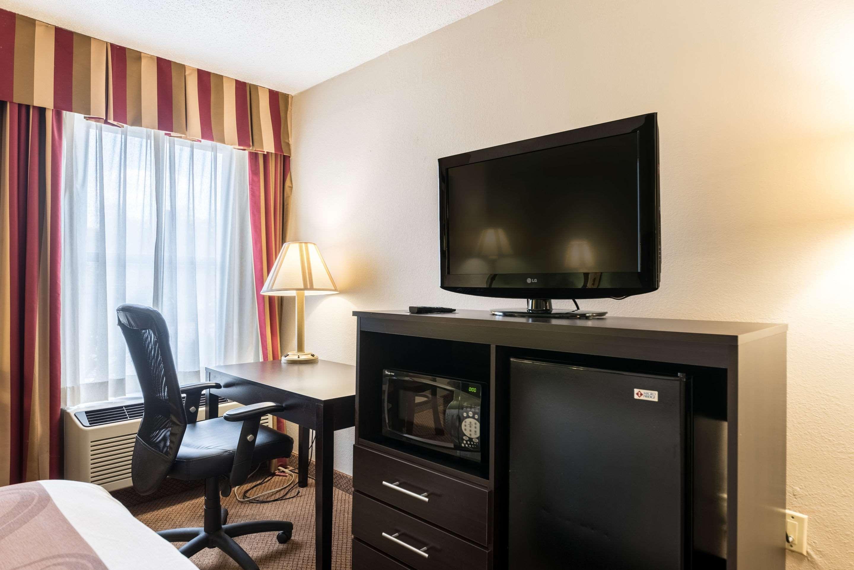 Quality Inn & Suites Clemmons I-40 Εξωτερικό φωτογραφία