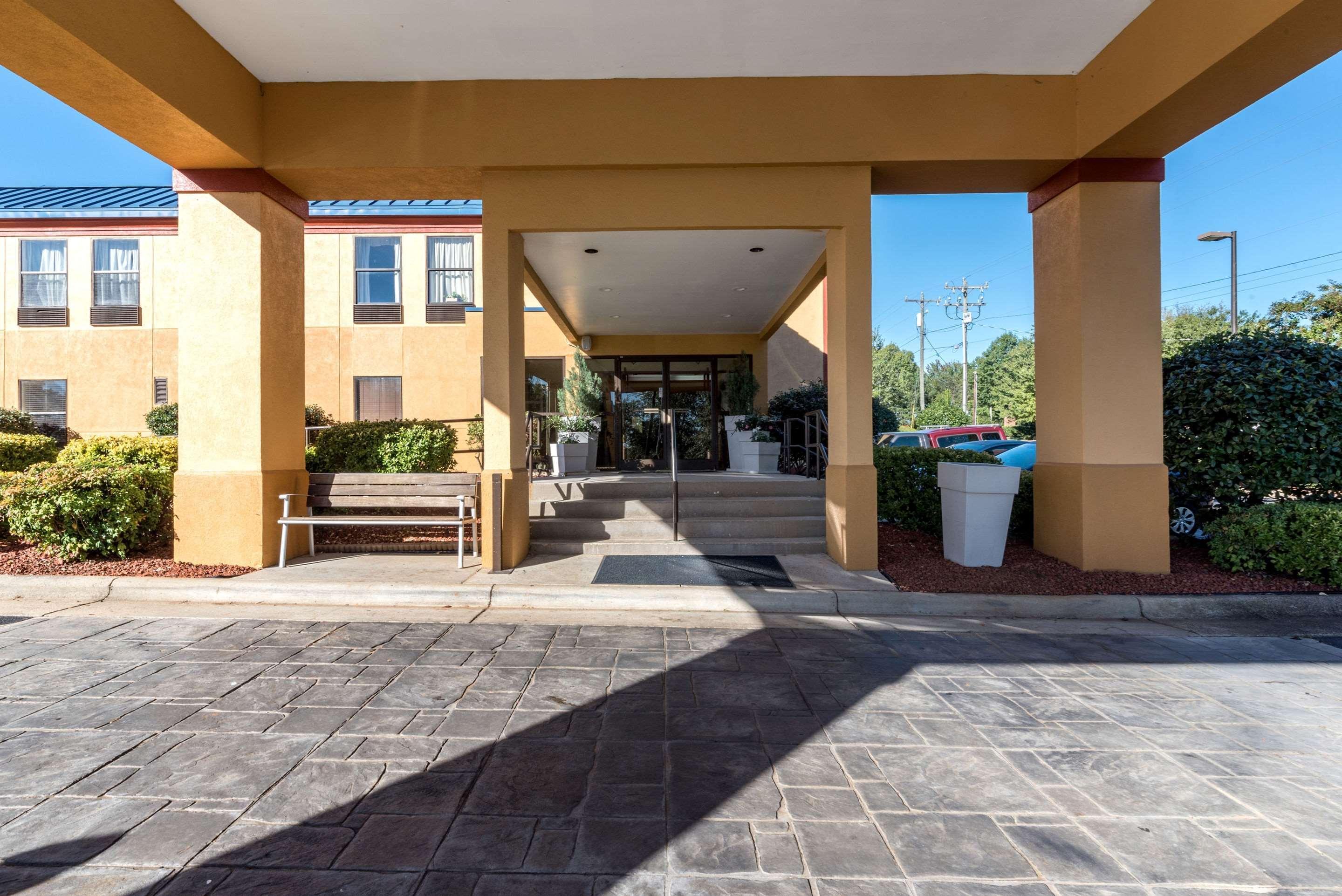 Quality Inn & Suites Clemmons I-40 Εξωτερικό φωτογραφία