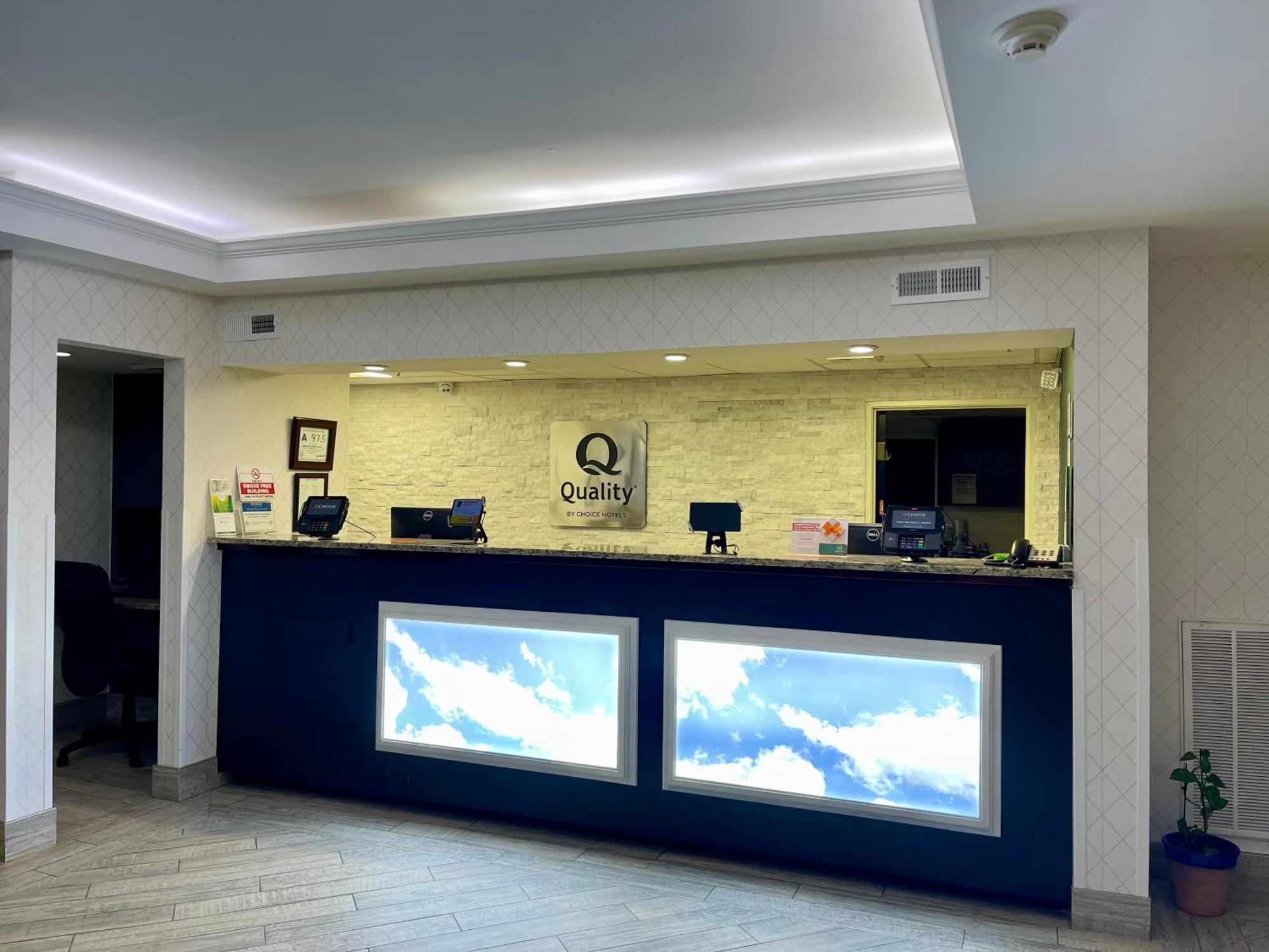 Quality Inn & Suites Clemmons I-40 Εξωτερικό φωτογραφία